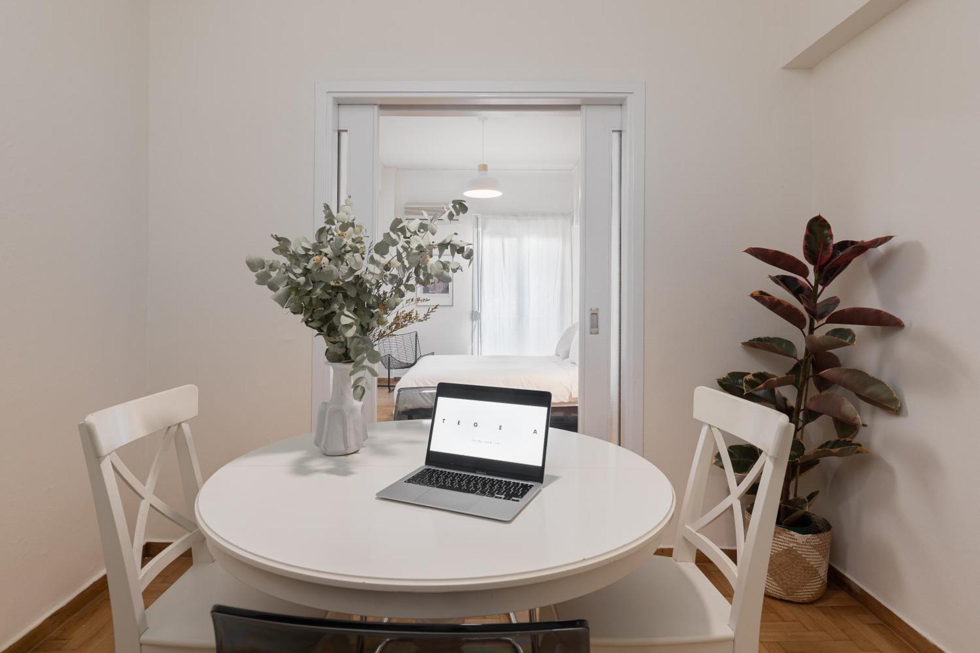 Lovely Apartment In Exarcheia Atenas Exterior foto