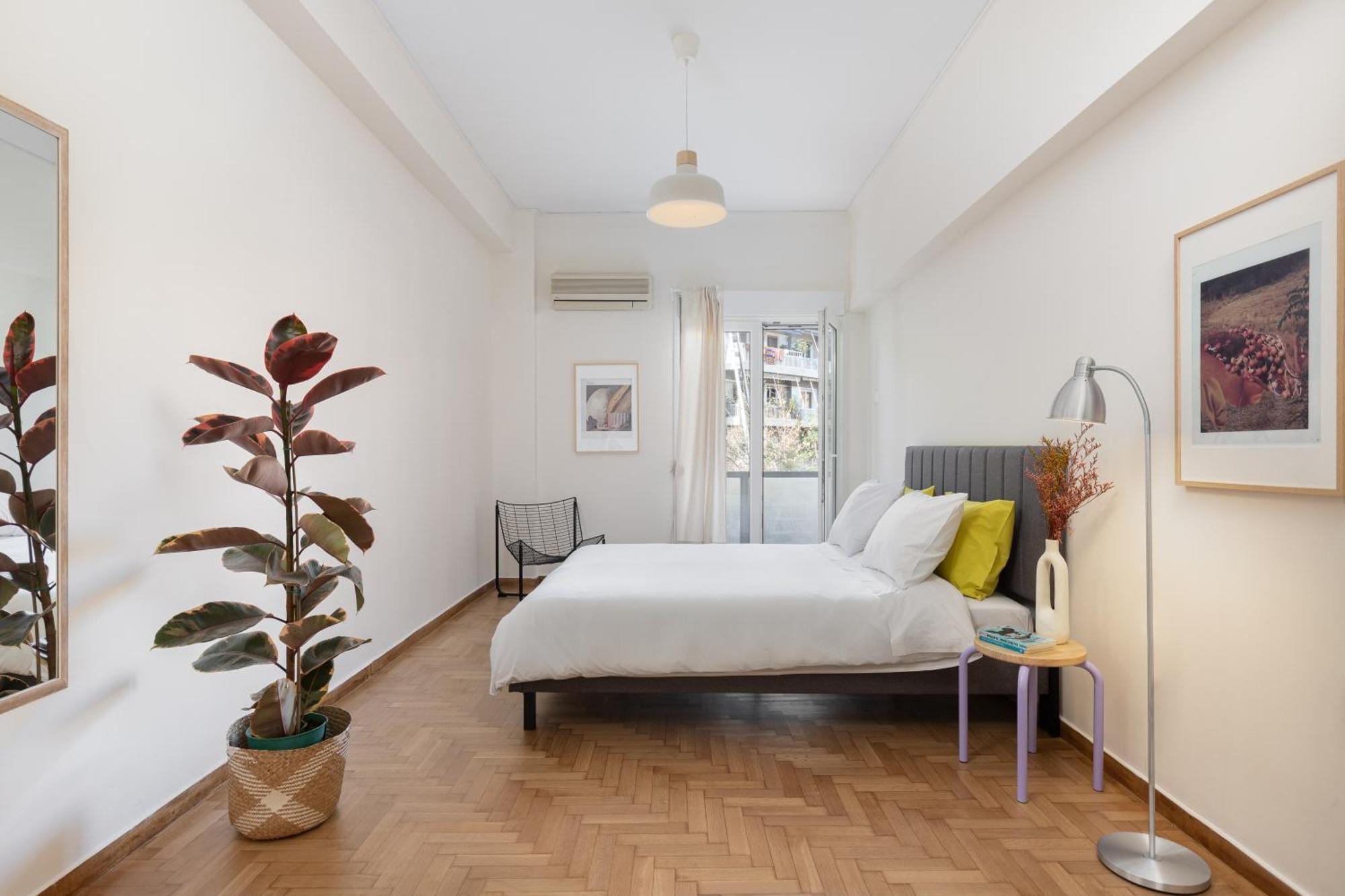 Lovely Apartment In Exarcheia Atenas Exterior foto