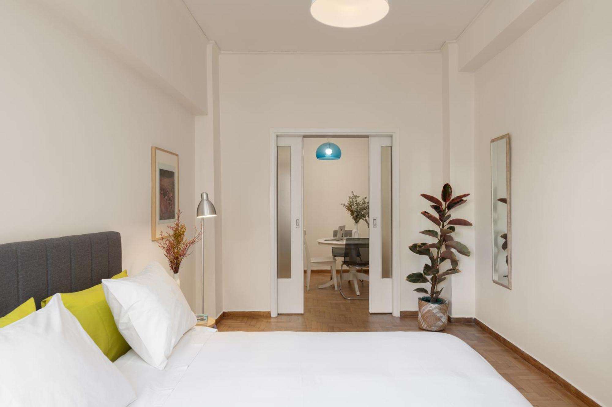 Lovely Apartment In Exarcheia Atenas Exterior foto